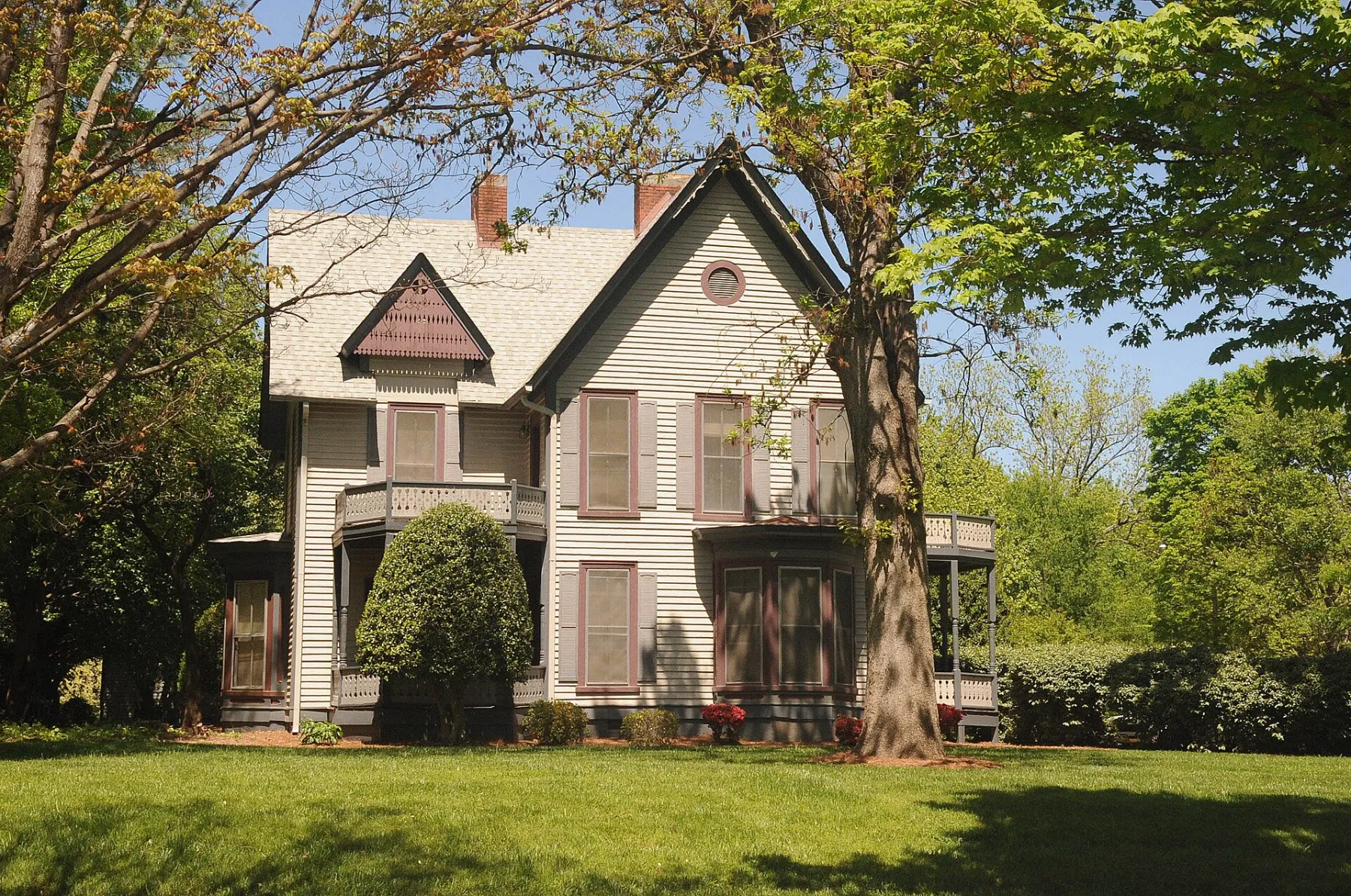 A Victorian home in the East Broad Street-Davie Avenue Historic District, Statesville